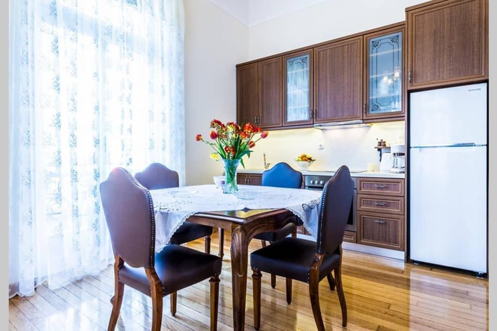 Neoclassical Apartment With 3 Bedrooms In Πειραιάς Εξωτερικό φωτογραφία