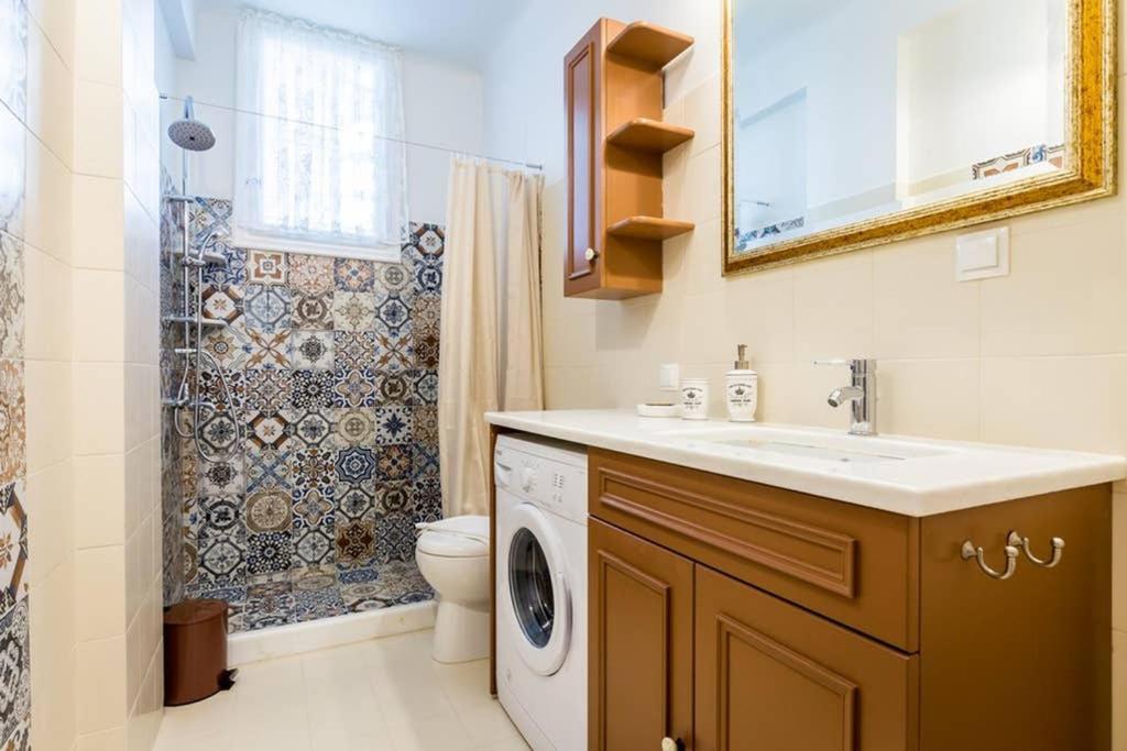 Neoclassical Apartment With 3 Bedrooms In Πειραιάς Εξωτερικό φωτογραφία