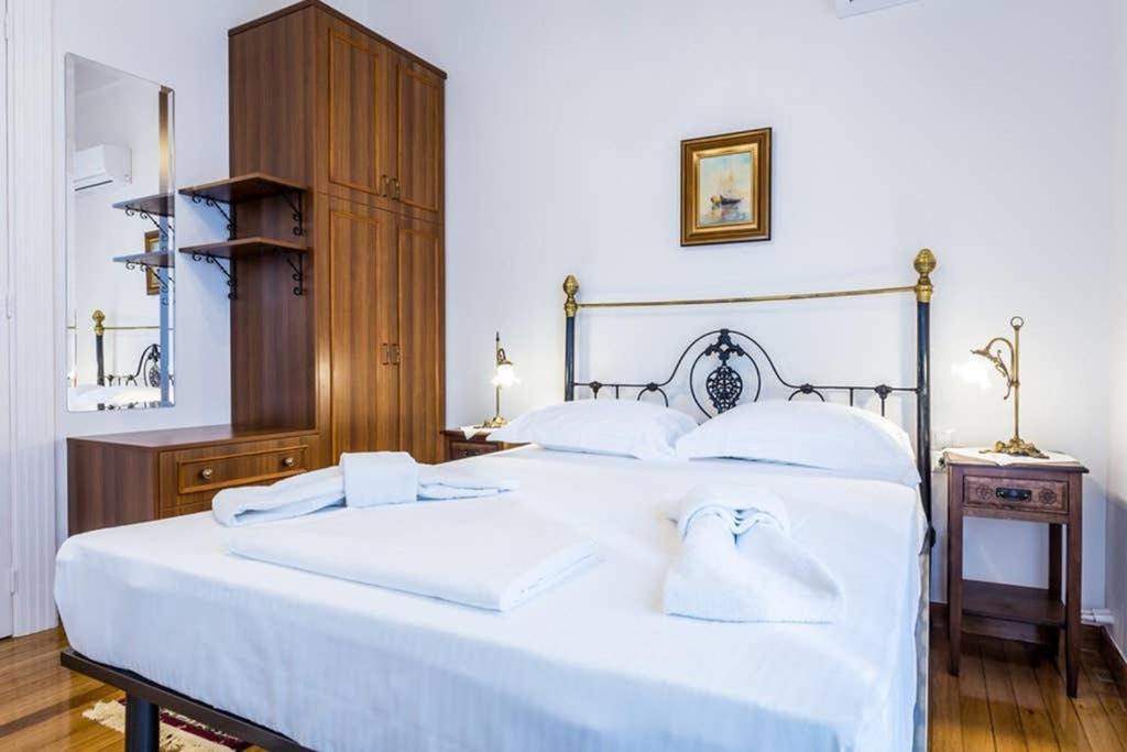 Neoclassical Apartment With 3 Bedrooms In Πειραιάς Εξωτερικό φωτογραφία